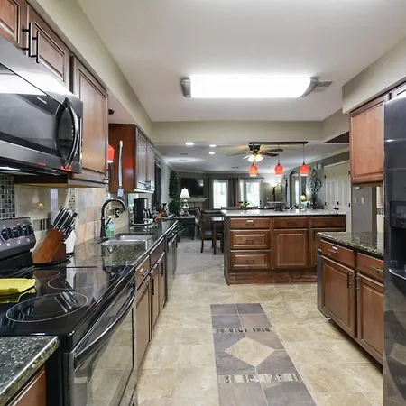 Luxury Condos At Thousand Hills - Heart Of Branson - Beautifully Remodeled - Spacious And Affordable Exterior photo