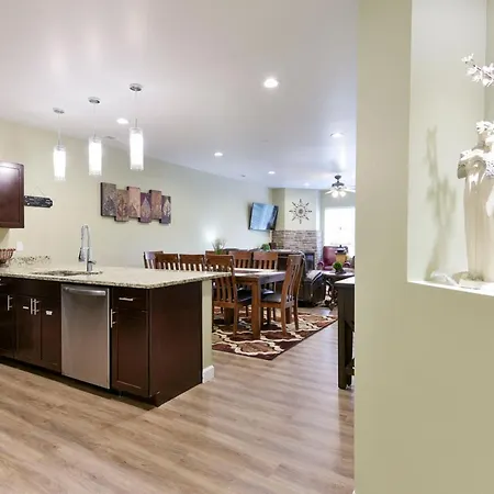 Luxury Condos At Thousand Hills - Heart Of Branson - Beautifully Remodeled - Spacious And Affordable Exterior photo