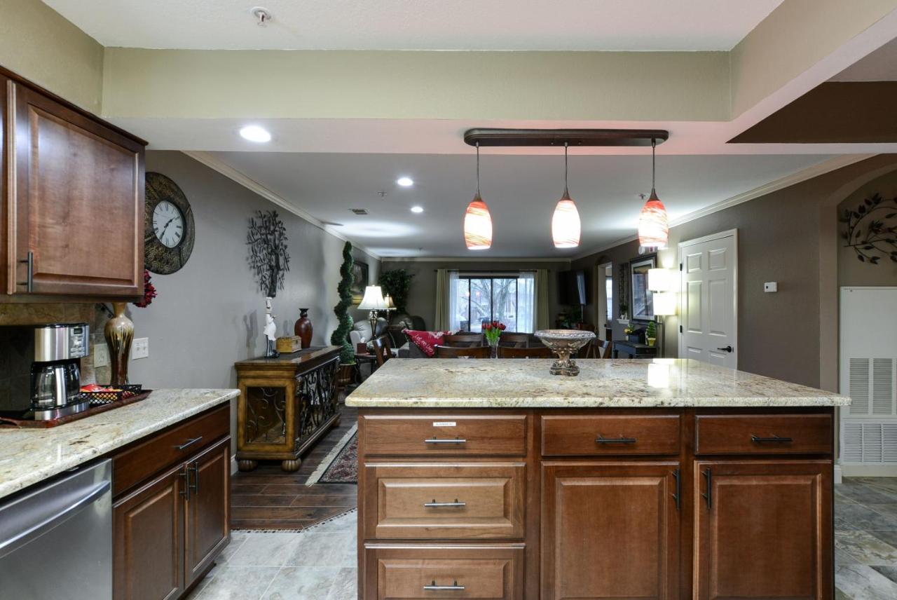 Aparthotel Luxury At Thousand Hills - Heart Of - Beautifully Remodeled - Spacious And Affordable