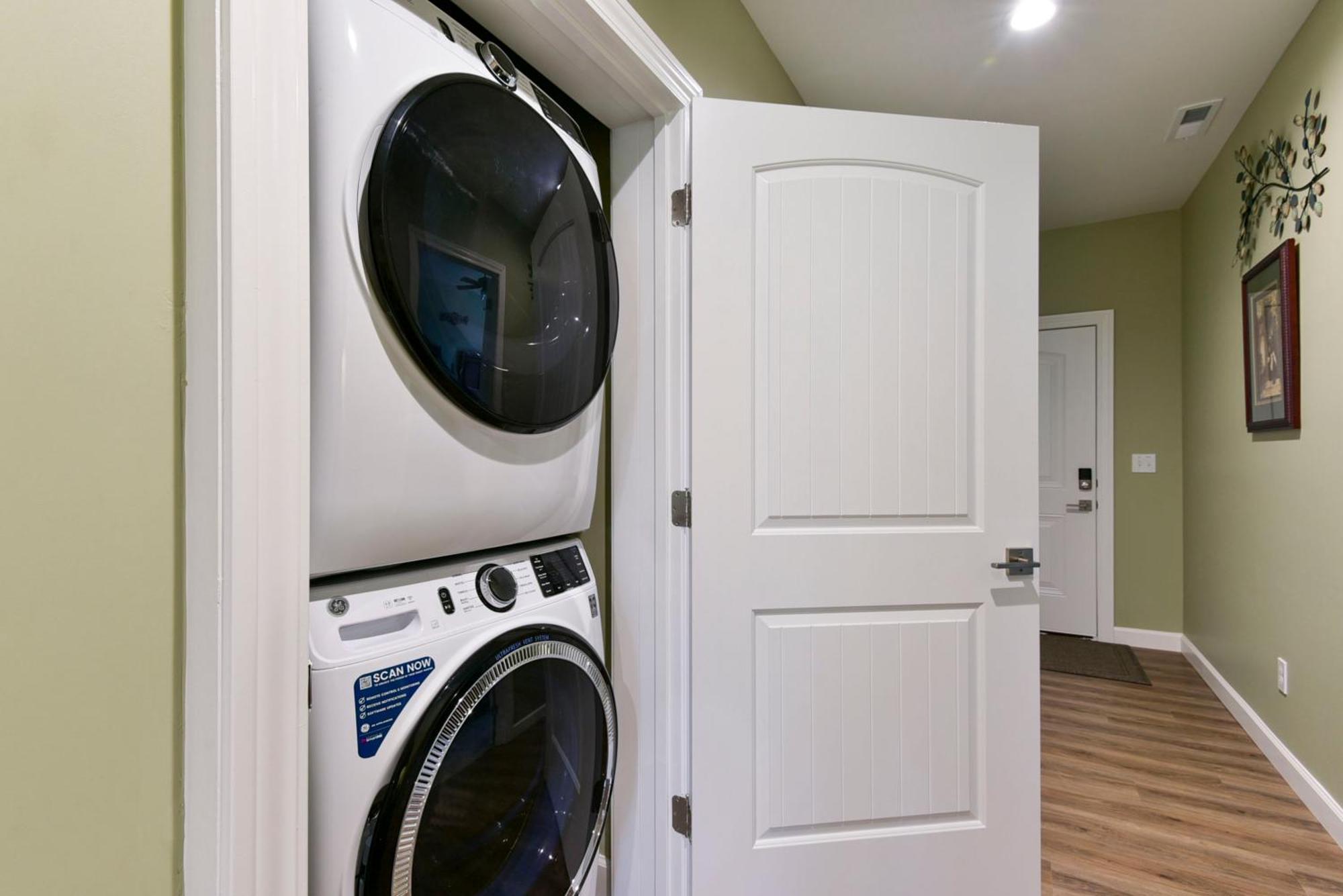 Luxury At Thousand Hills - Heart Of - Beautifully Remodeled - Spacious And Affordable *
