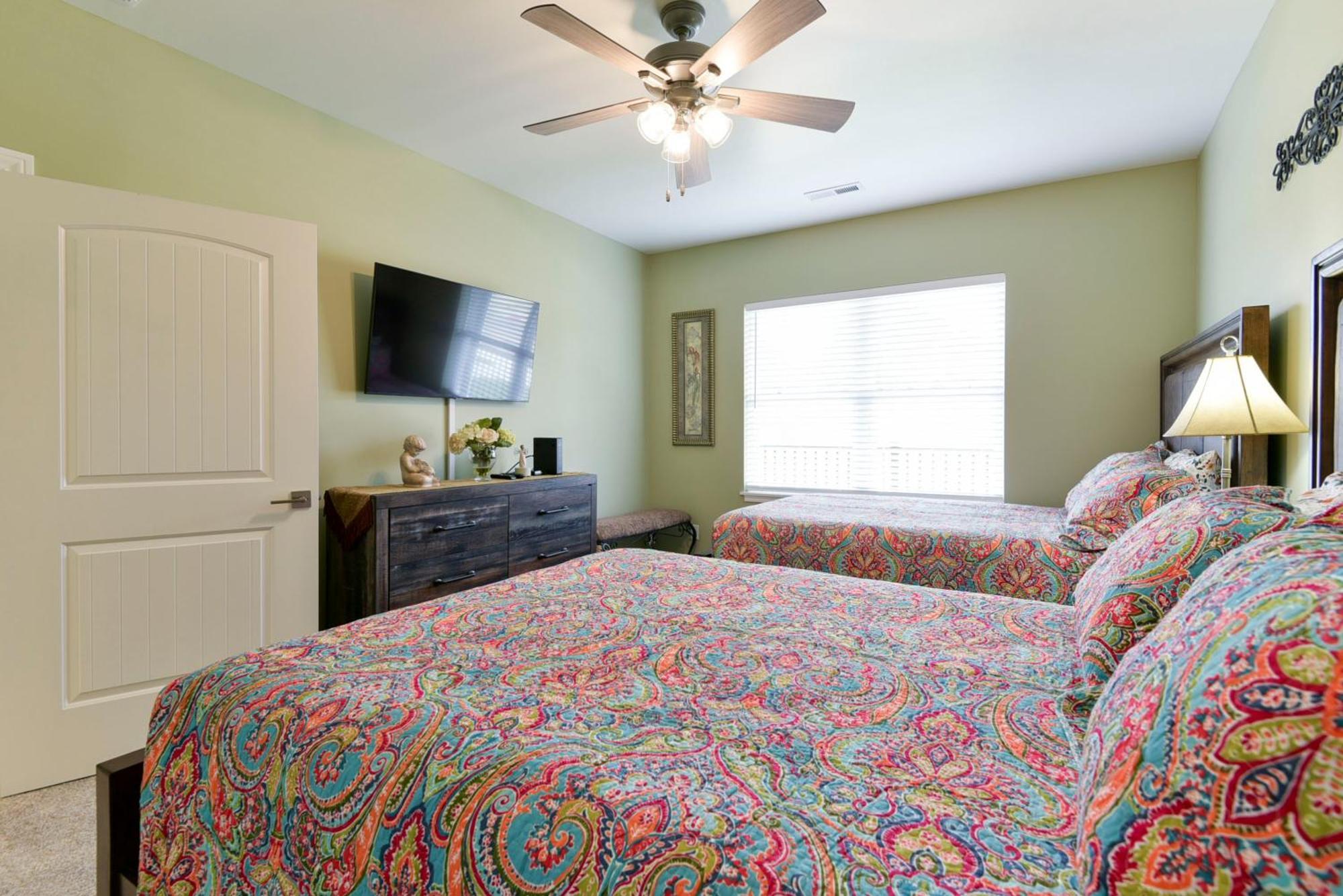 Luxury At Thousand Hills - Heart Of - Beautifully Remodeled - Spacious And Affordable Apartahotel